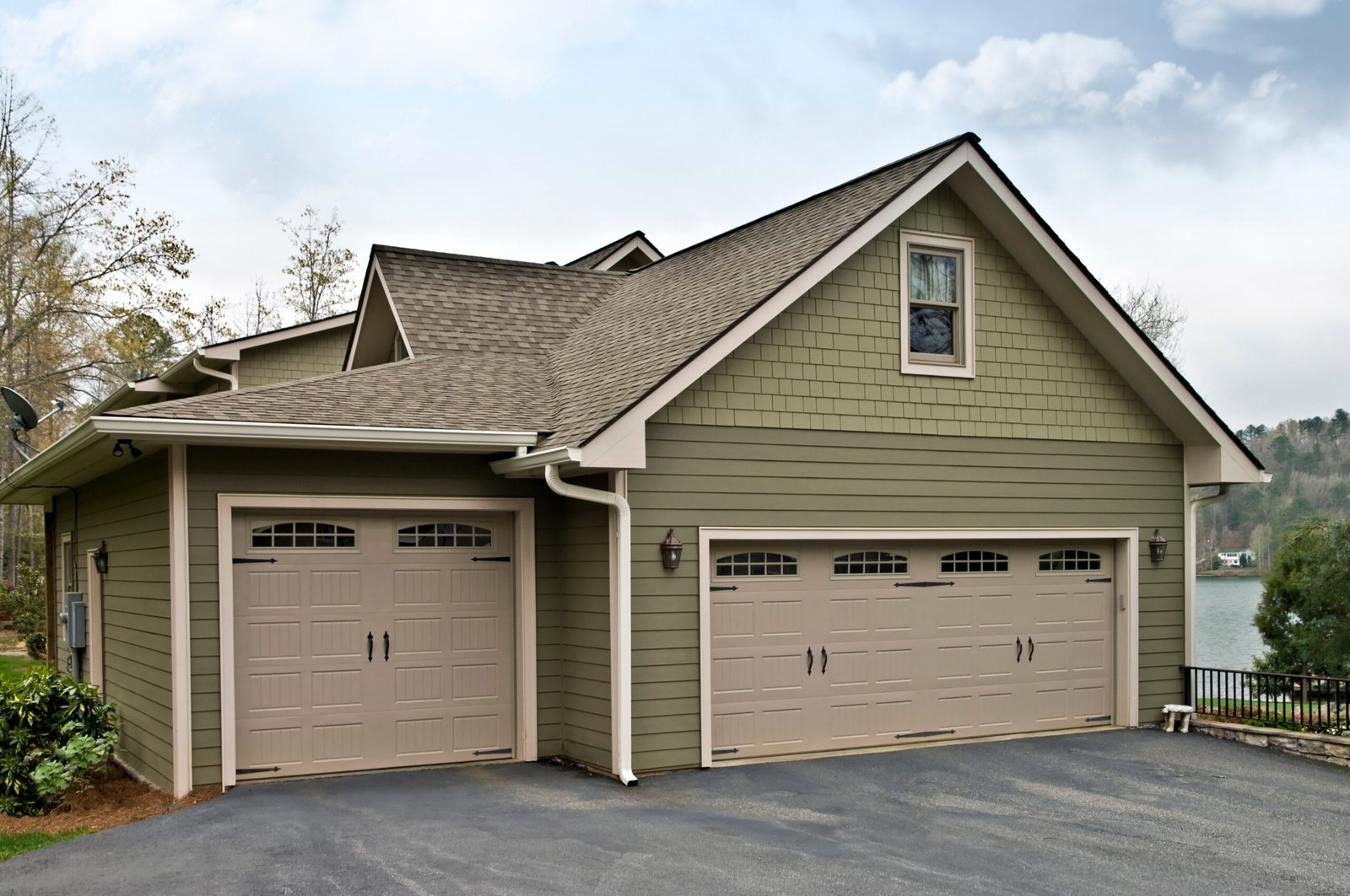 Preventative​‍​‌‍​‍‌ Maintenance: How to Keep Your Garage Door Work in the Cold