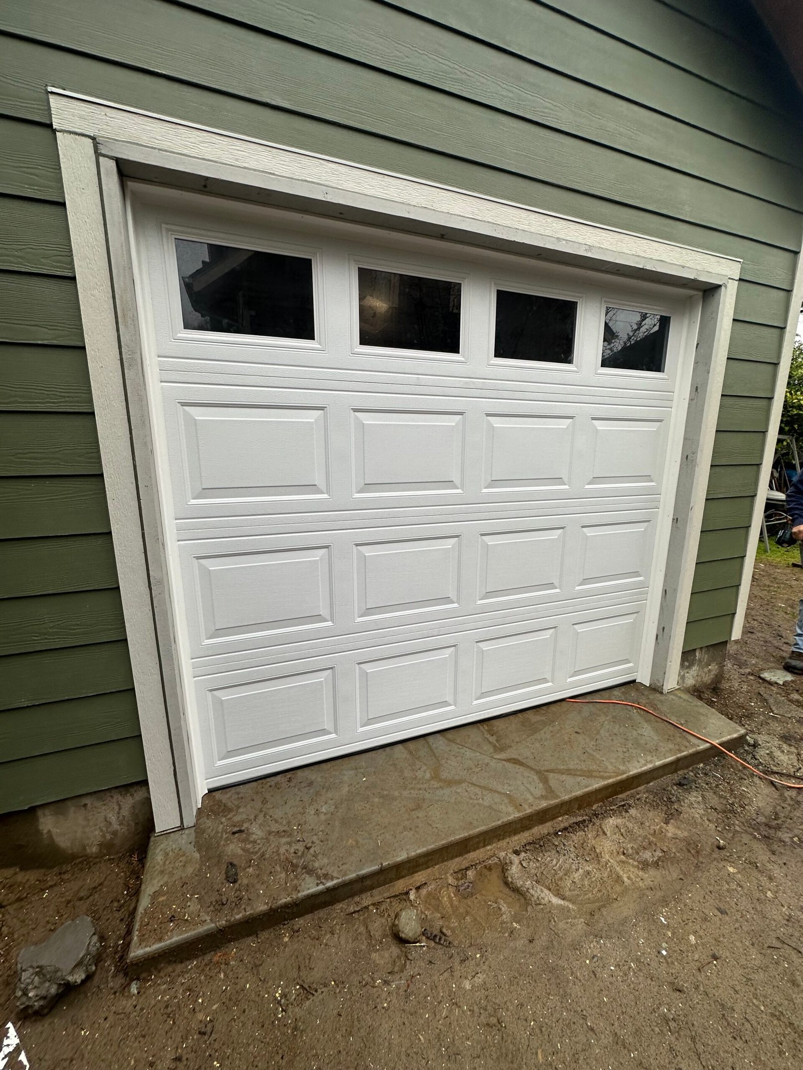 garage door won't close in Tumwater WA